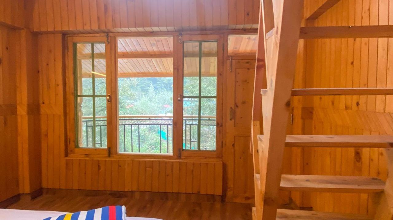 Madpackers Jibhi - Of Streamsides & Waterfalls Exterior photo