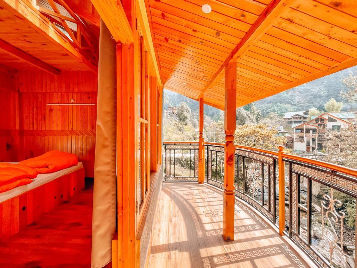 Madpackers Jibhi - Of Streamsides & Waterfalls Exterior photo